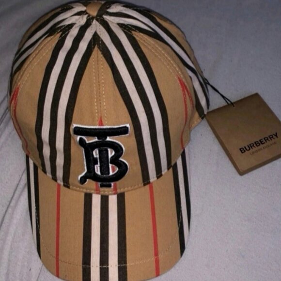 Burberry Vintage Baseball Cap - Classic Design - Picture 1 of 3